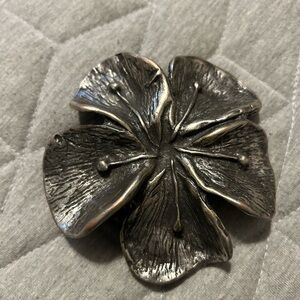Vintage Hibiscus Belt Buckle 🌺